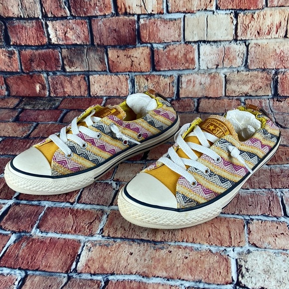 CONVERSE ALL-STAR CHUCK TAYLOR SCINCH BACK LOWTOPS, WOMANS SIZE 7 EUC - Picture 5 of 11